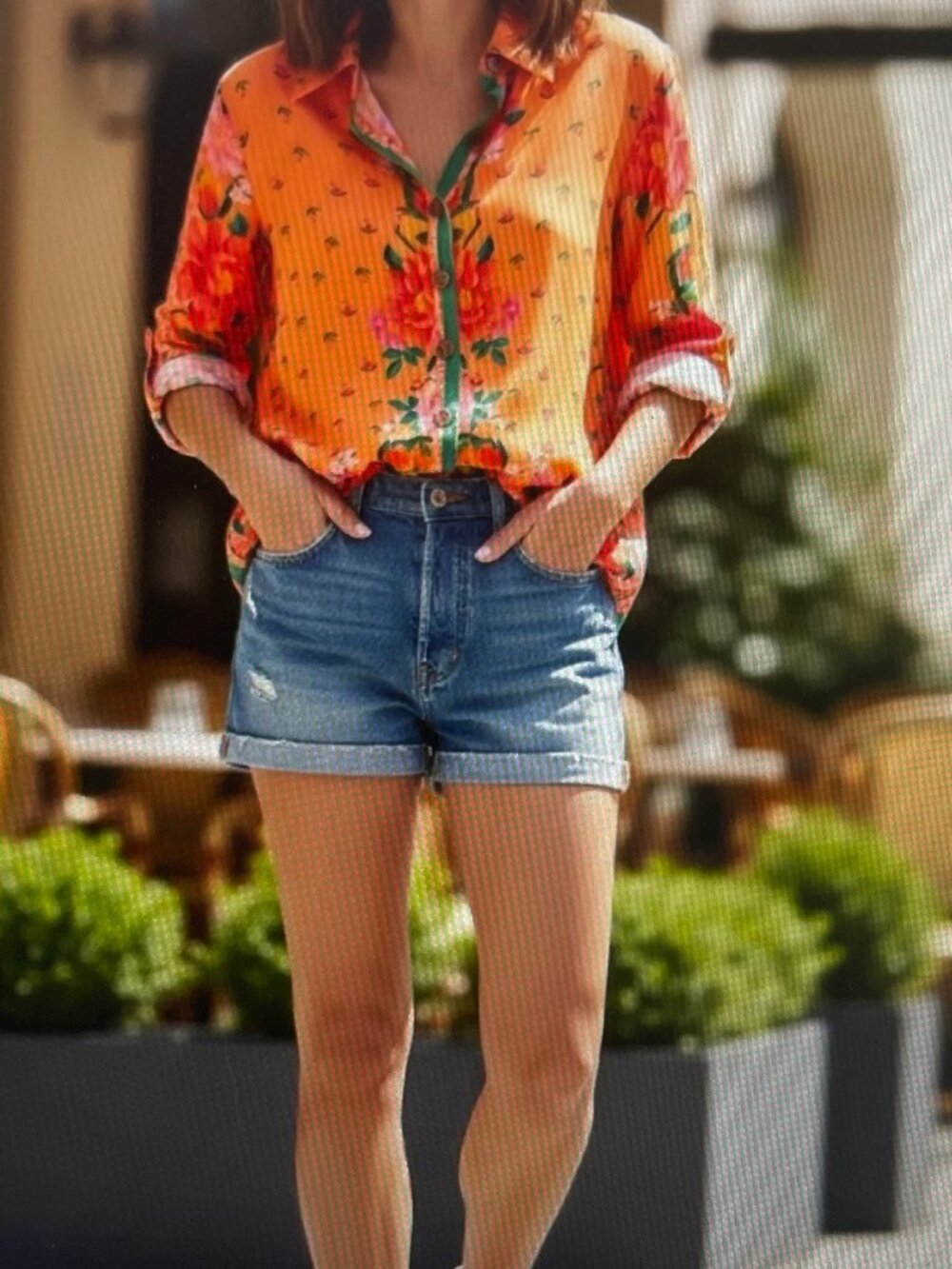 Farm Rio Floral Print Blouse/Roll Tab Sleeves; Small; Pit to Pit is 20"; NWOT!!